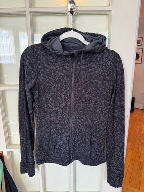 lululemon define jacket size 8